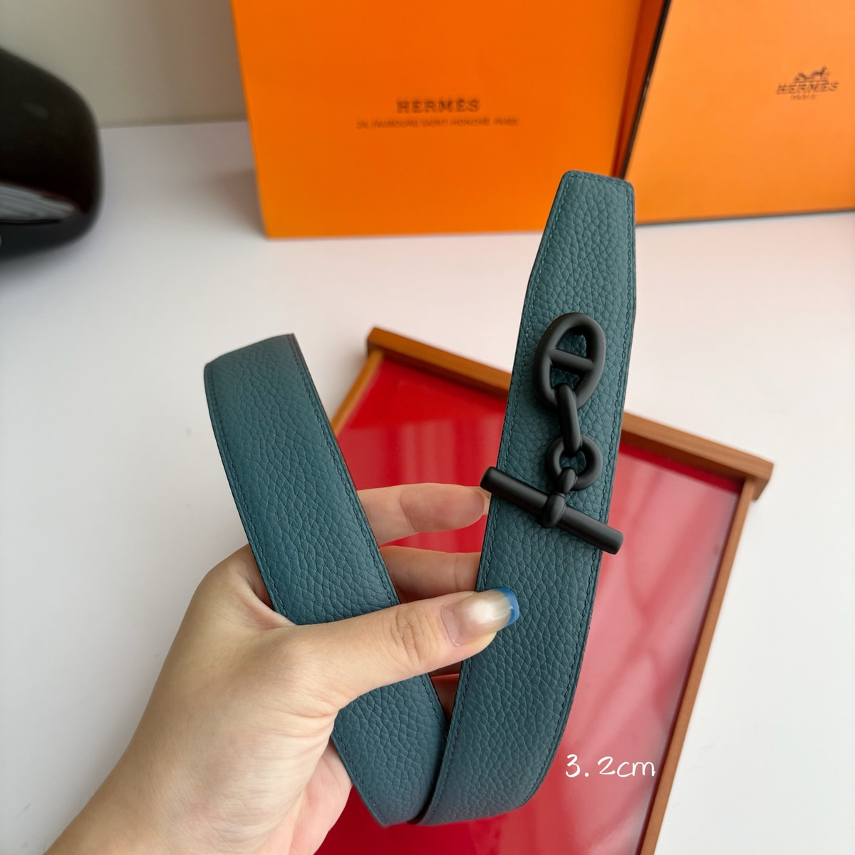 Hermès H Buckle Reversible 32 mm, alternate strap face
