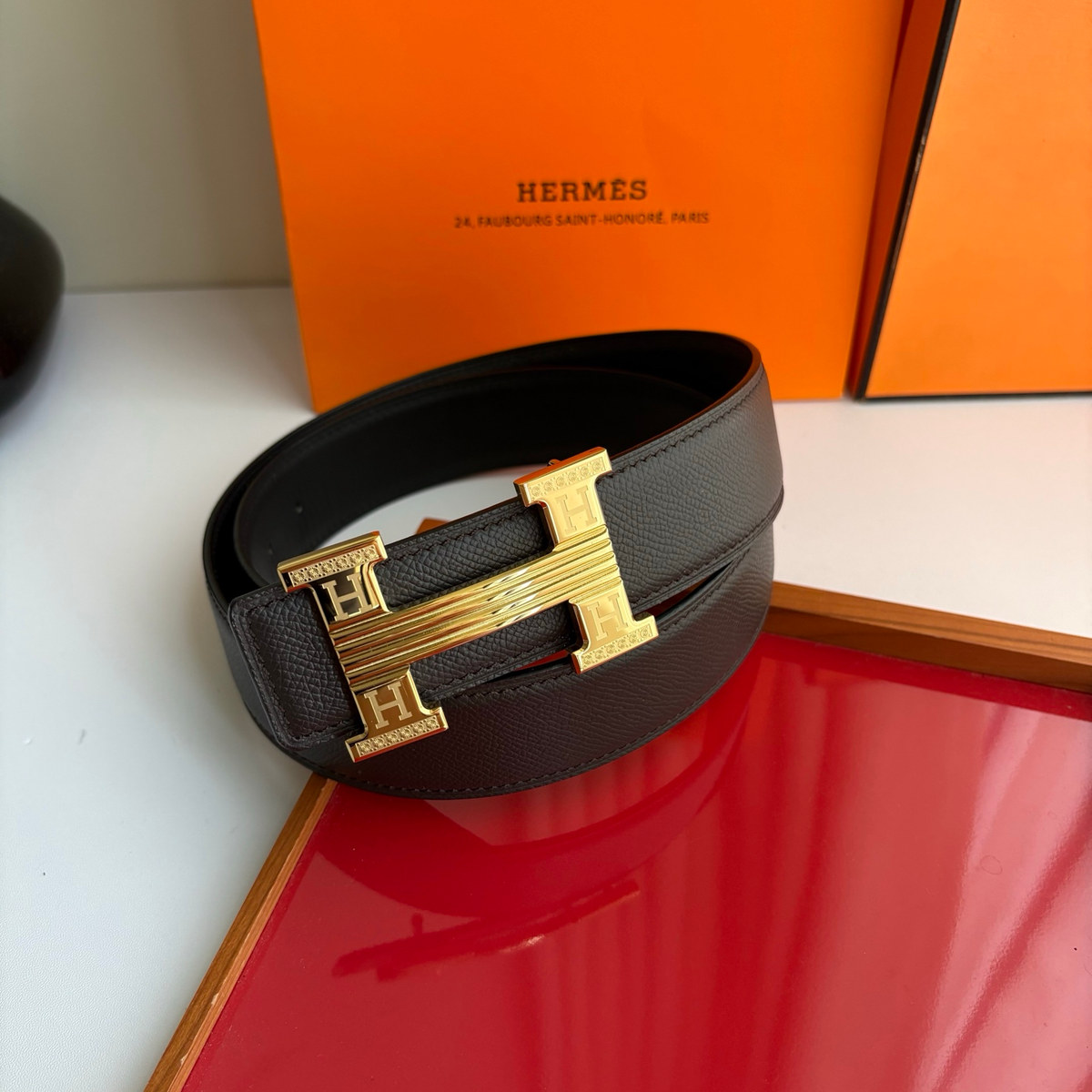 Hermès H Buckle Reversible 38 mm, overall belt view