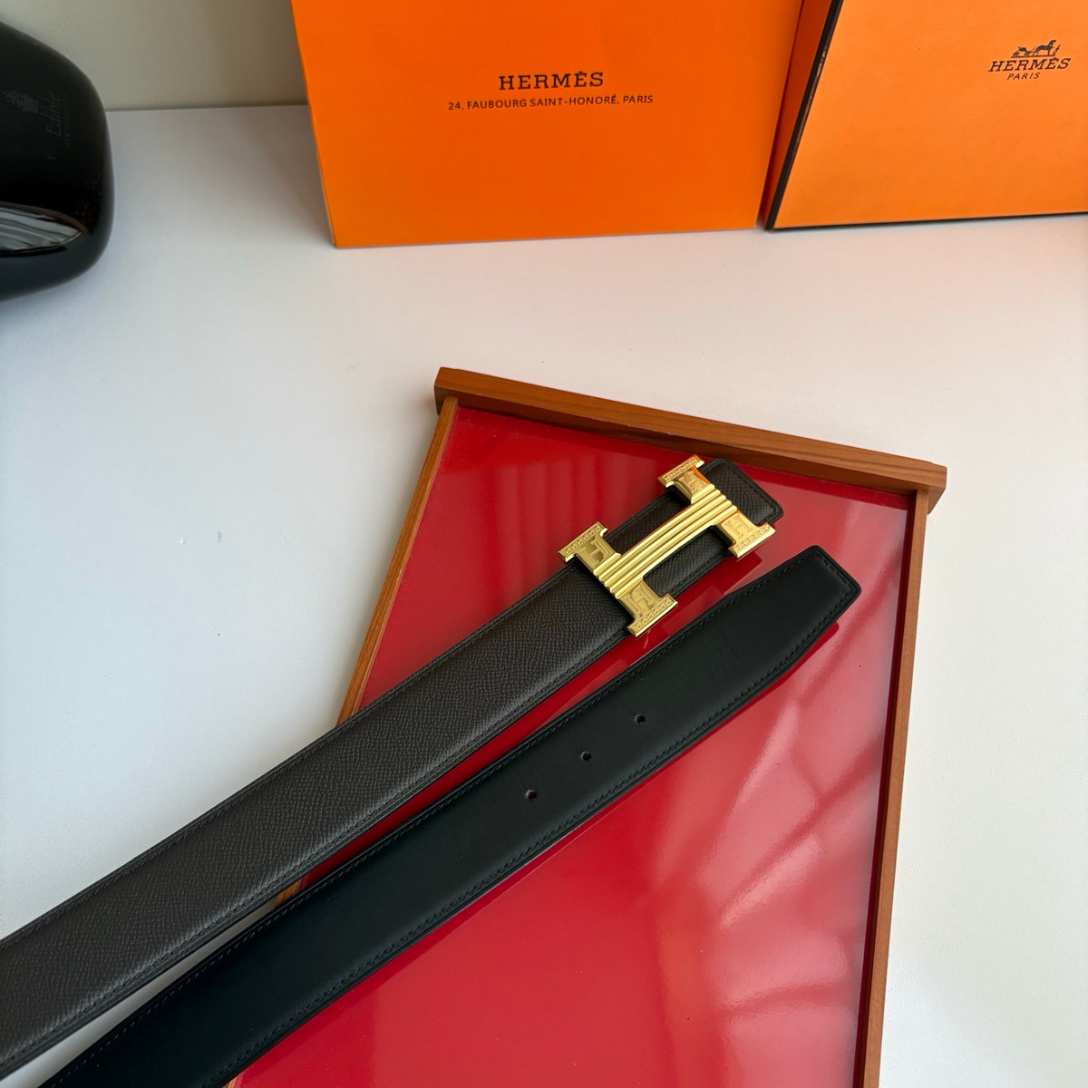 Hermès H Buckle Reversible 38 mm, крепление пряжки