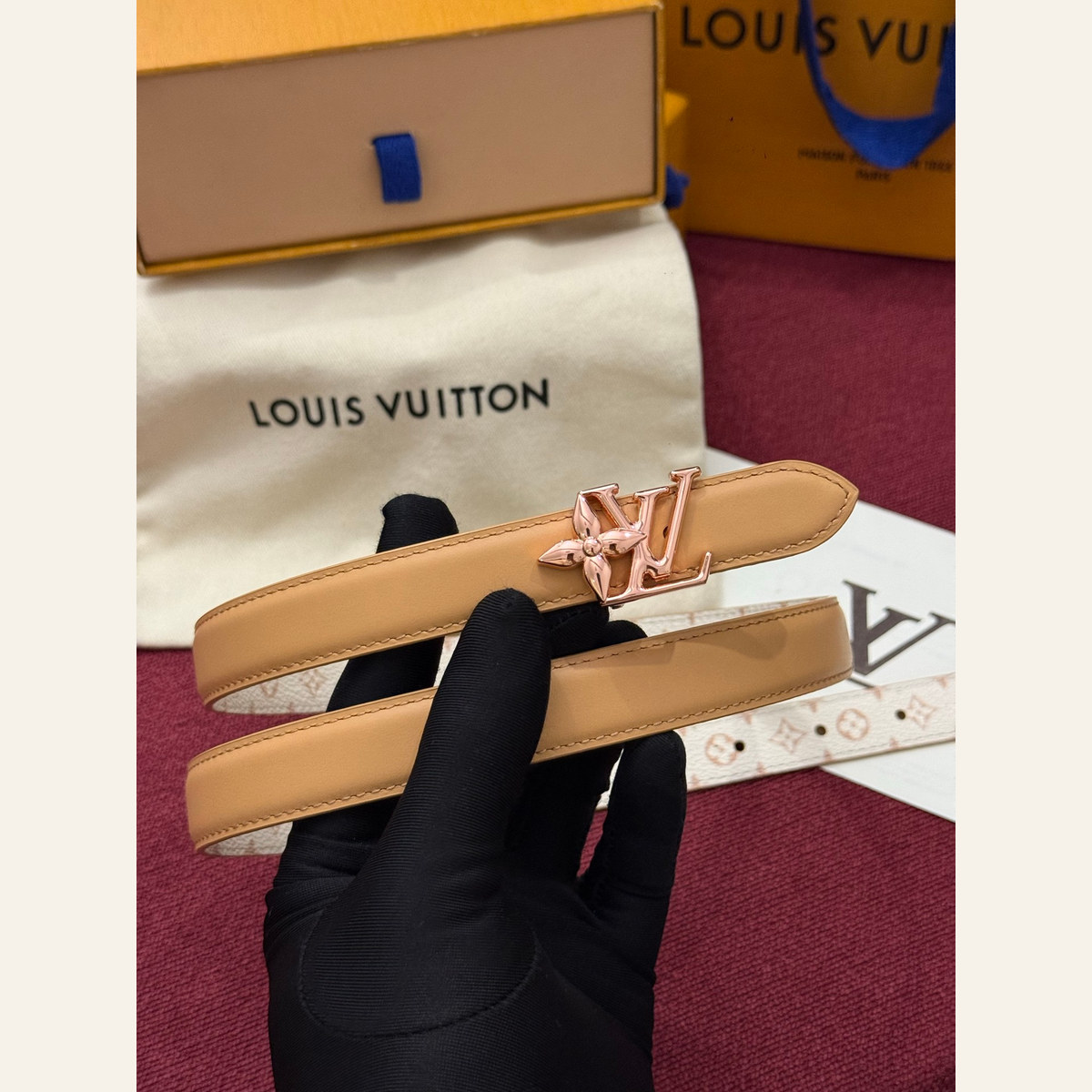 Louis Vuitton LV Bloom Reversible 20 mm, alternate strap face